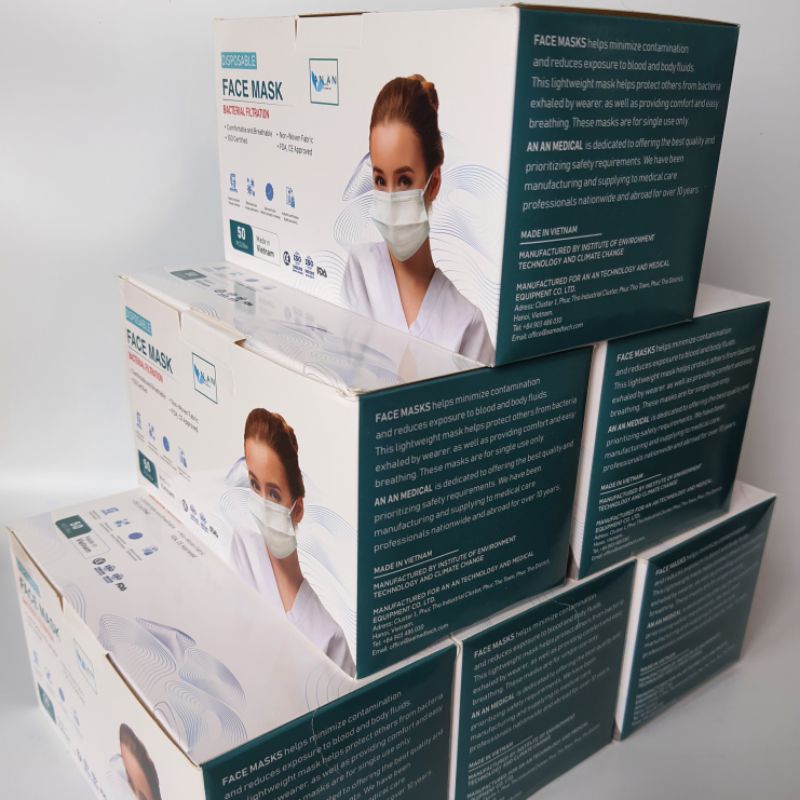 《Vietnam Medical》Khẩu Trang Y Tế Cao Cấp - Quai Mềm Bản To - KO Gây Thích Ứng Đau Nhức Tai 1 Hộp 50c
