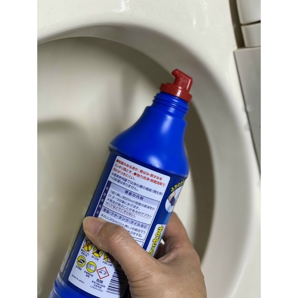 Chai tẩy rửa bồn cầu Toilet Rocket 500ml