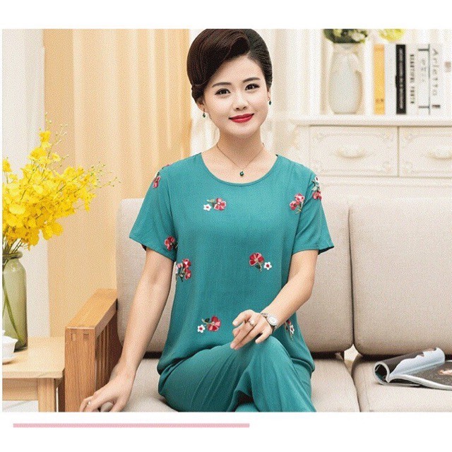 Bộ mặc nhà trung niên thêu hoa cao cấp