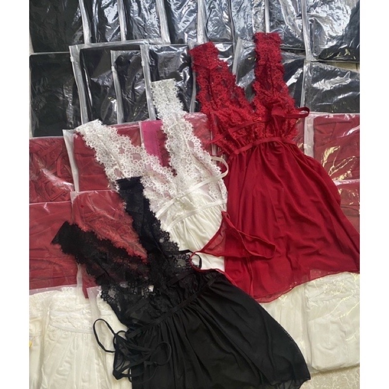 Váy ngủ ren xẻ sau sexy gợi cảm kèm quần lọt khe