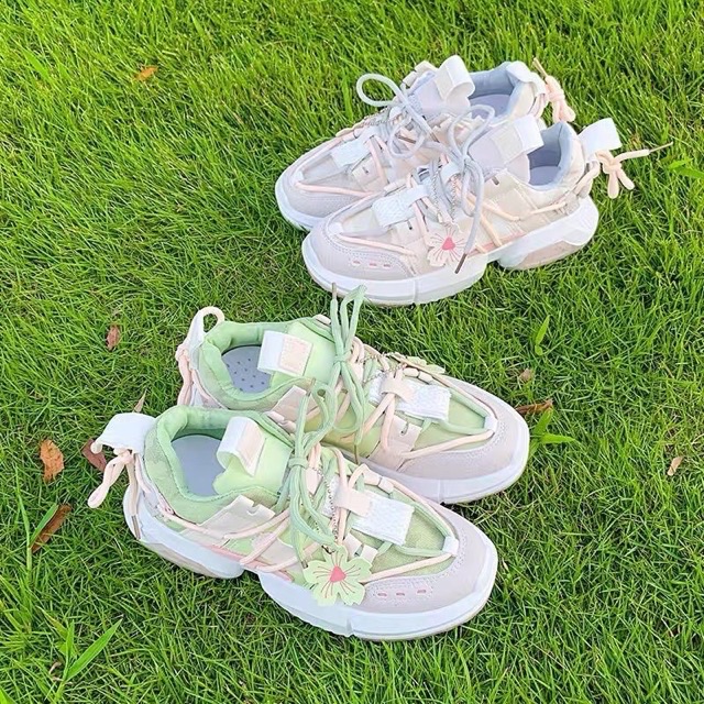 Giày thể thao hoa anh đào nữ hót | BigBuy360 - bigbuy360.vn