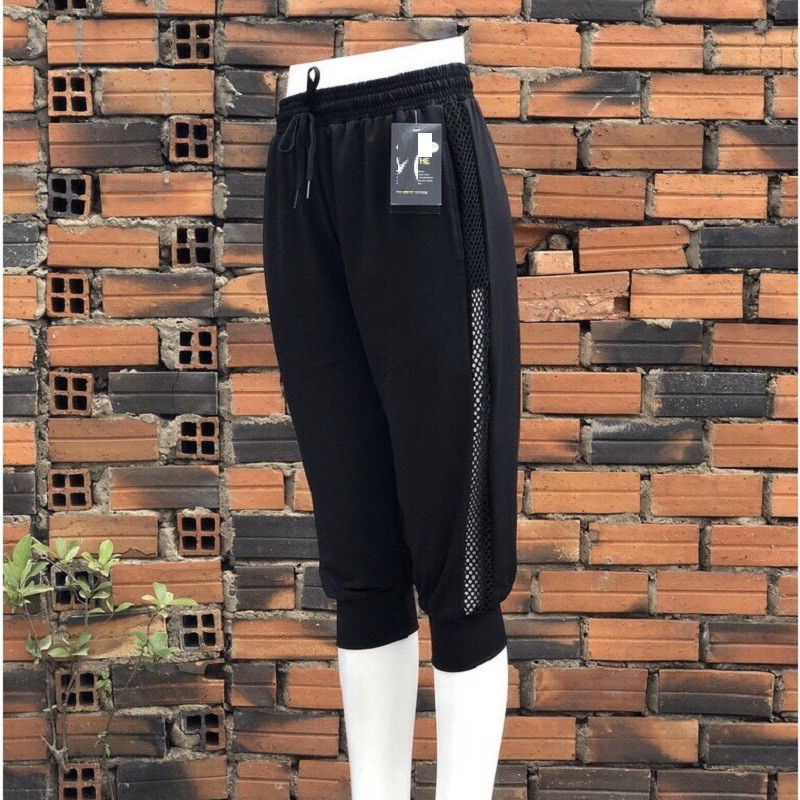 [Mã FAMARAL1 giảm 10K đơn 50K] Quần jogger nữ lửng phối lưới hot trend (có 2 màu đen và xám)