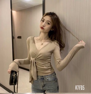 Áo thun zip nơ eo siêu đẹp.sỉ 75k