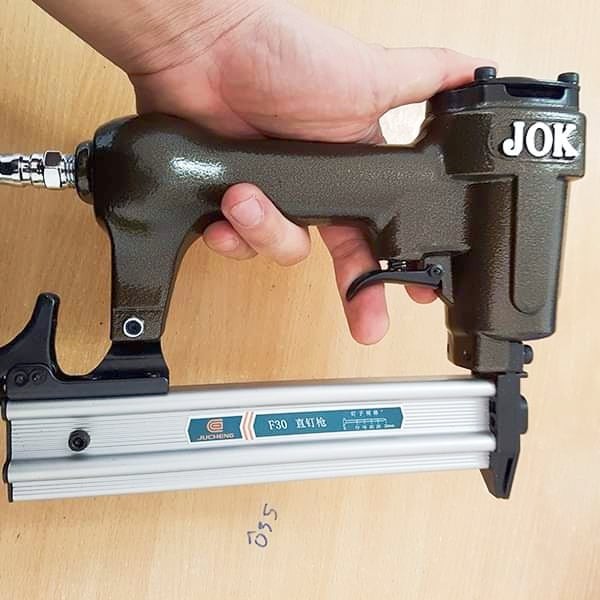 Súng bắn đinh , ghim chữ U JOK 1013J sử dụng hơi ( chính hãng )