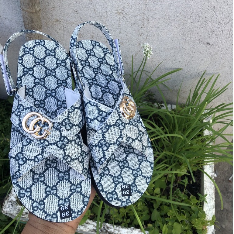 dép sandal đế bằng nam nữ màu xanh gg