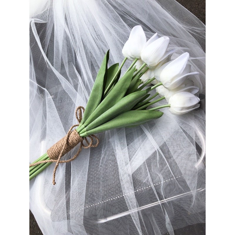 🌷🌷 Hoa cưới cầm tay cô dâu - Mẫu tulip bó trắng hottrend 2021