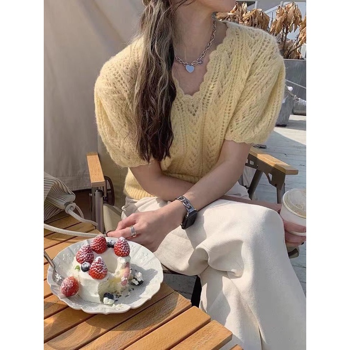 Áo Len Tay Ngắn Cổ Chữ V Thiết Kế Đục Lỗ Thời Trang Cho Nữ