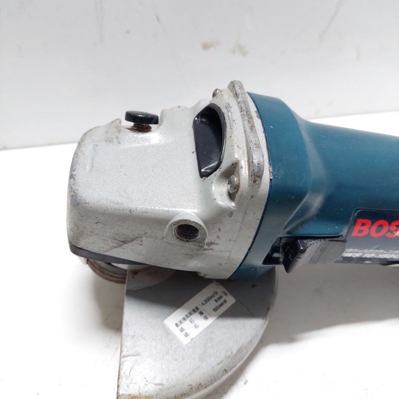 MÁY MÀI BOSCH 920W ĐÁ 150MM
