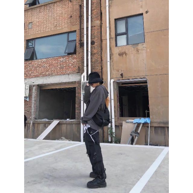 Quần jogger unisex túi hộp phối khoen kim loại phong cách đường phố hiphop