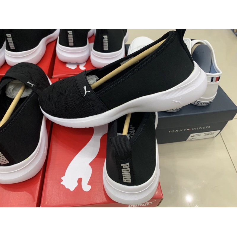 Đôi giày slip on thần thánh nhà Puma cho chân 35,5.