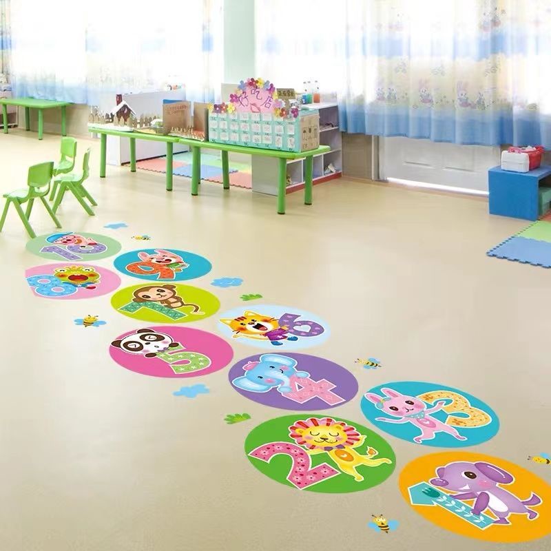 Miếng Dán Sàn Nhảy Họa Tiết Kẻ Sọc Trang Trí Hành Lang / Trường Mẫu Giáo