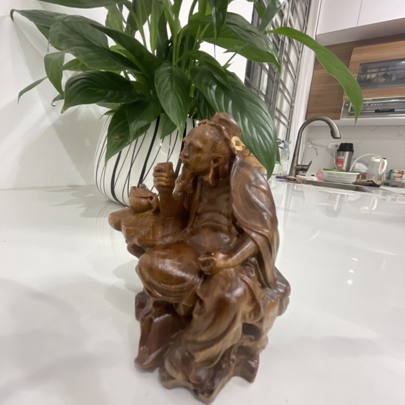 Tượng ông thần trà gỗ thơm