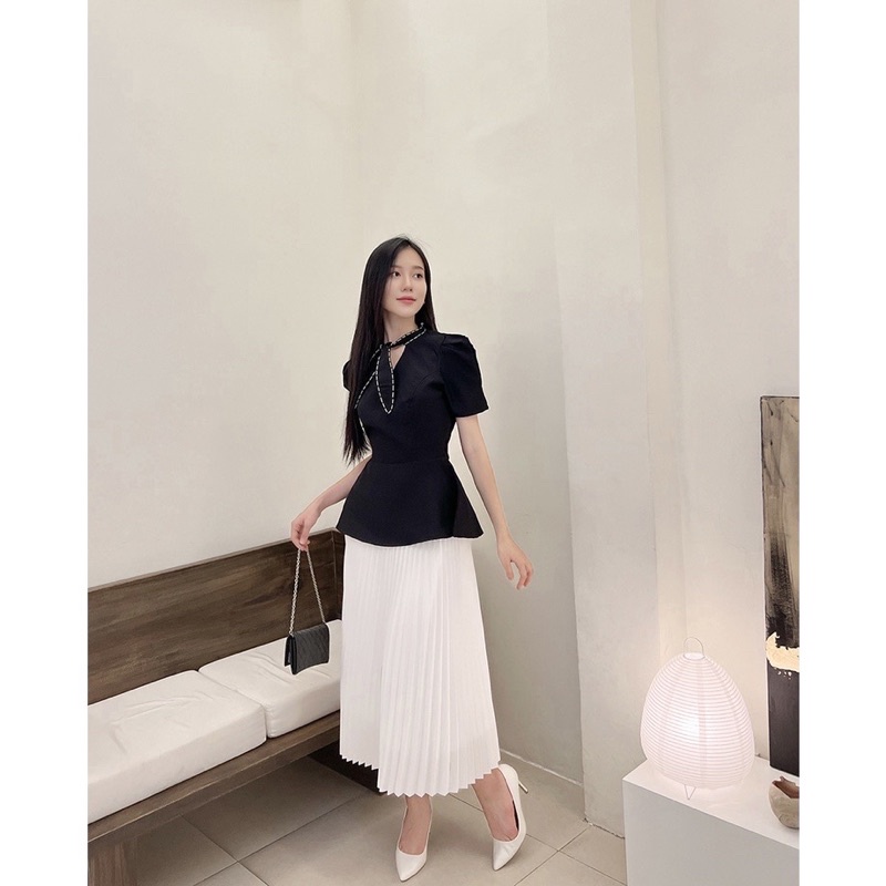 Áo nơ cổ viền chỉ nổi tay phồng dáng peplum công sở giấu bụng tôn dáng, lịch sự SUN FASHION