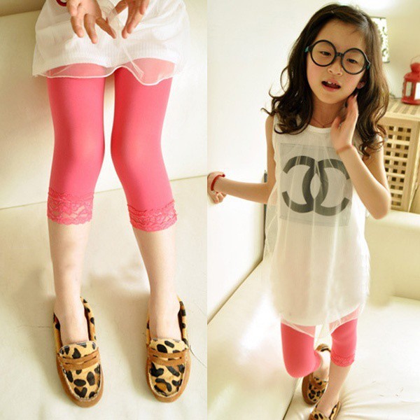 Quần legging màu trơn chất liệu nhung trang trí ren hoa xinh xắn cho bé