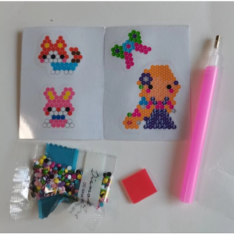 Sỉ: Thùng 30 hộp tranh đính hạt đá 3D sticker, mỗi hộp 4 hình (tranh) đã kèm phụ kiện  mã 200155