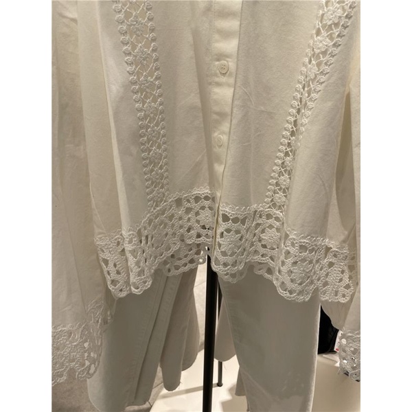 Áo sơ mi ren thêu dáng ngắn ZR