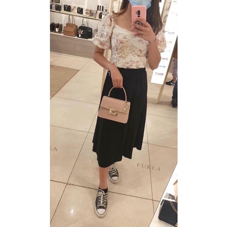 Miếng dán khoá túi Fl top b.e.l.l.a