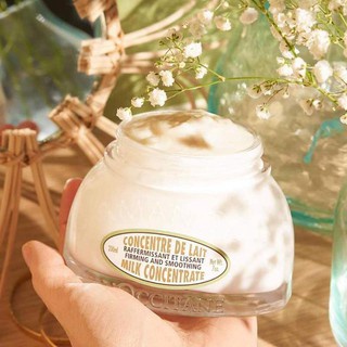 Kem dưỡng thể Loccitane Hạnh Nhân Almond Milk Concontrate 200ml