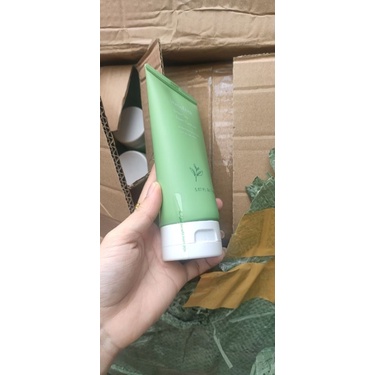 Sữa rửa mặt trà xanh mới