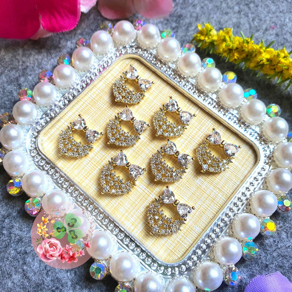 Mã SR032 . Charm kim loại dòng cao cấp đính đá trang trí móng siêu xinh.