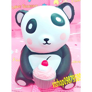 SQUISHY GẤU TRÚC NGỒI ÔM CỐC KEM DÂU