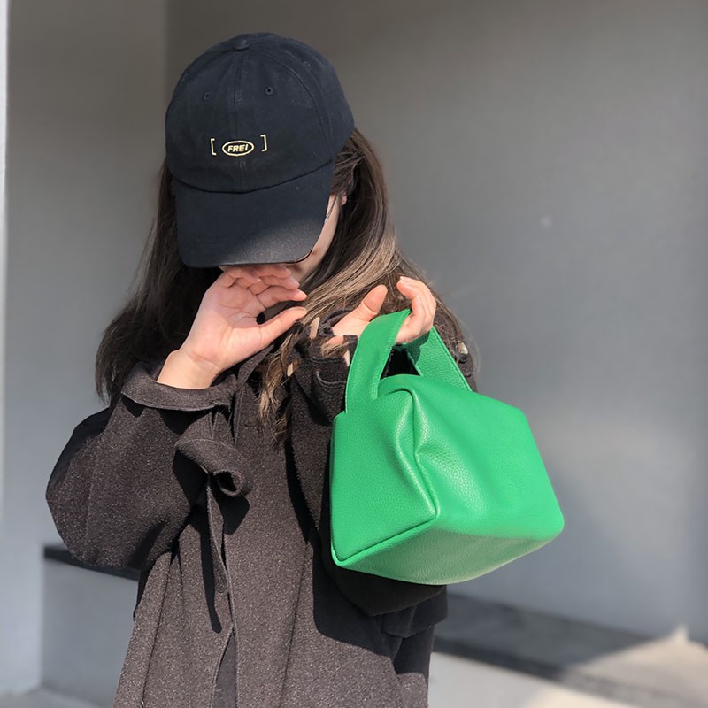 Túi đeo chéo kiểu dáng thời trang phong cách Hàn Quốc cho nữ IELGY