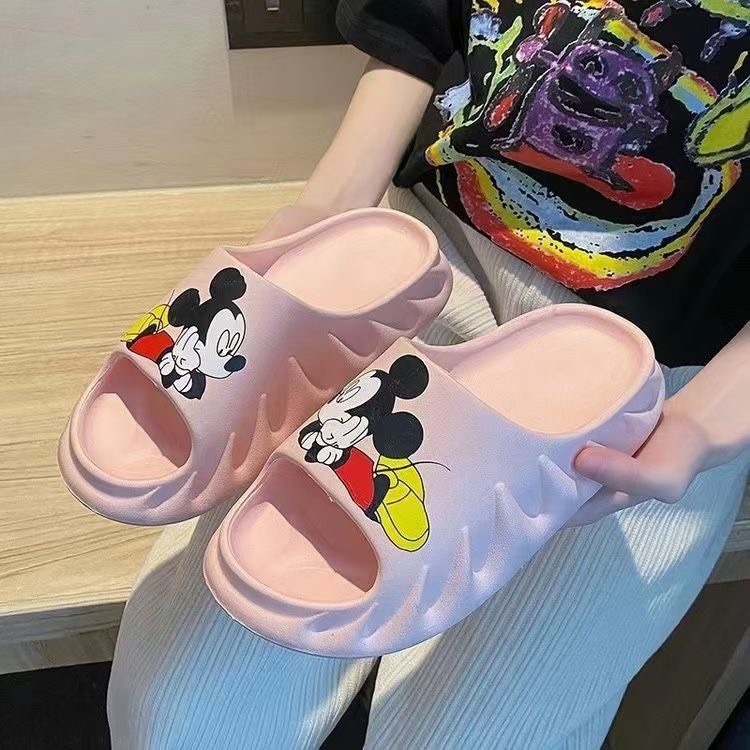 Dép bệt đế siêu nhẹ cực êm họa tiết hoạt hình lên chân rất xinh phong cách dễ thương