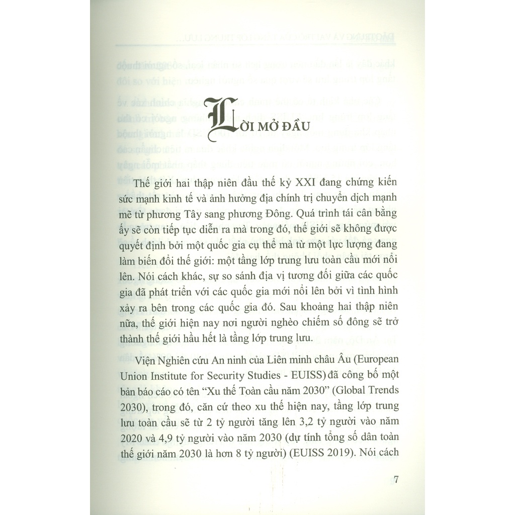 Sách - Đặc Trưng Và Vai Trò Của Tầng Lớp Trung Lưu Ở Việt Nam