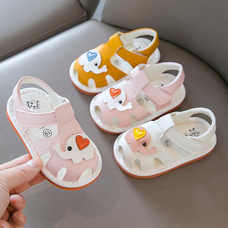 Sandal Tập Đi Cho Bé Họa Tiết Chú Voi Con Đáng Yêu Có Còi Đế Mềm Chống Trơn ( A01 )