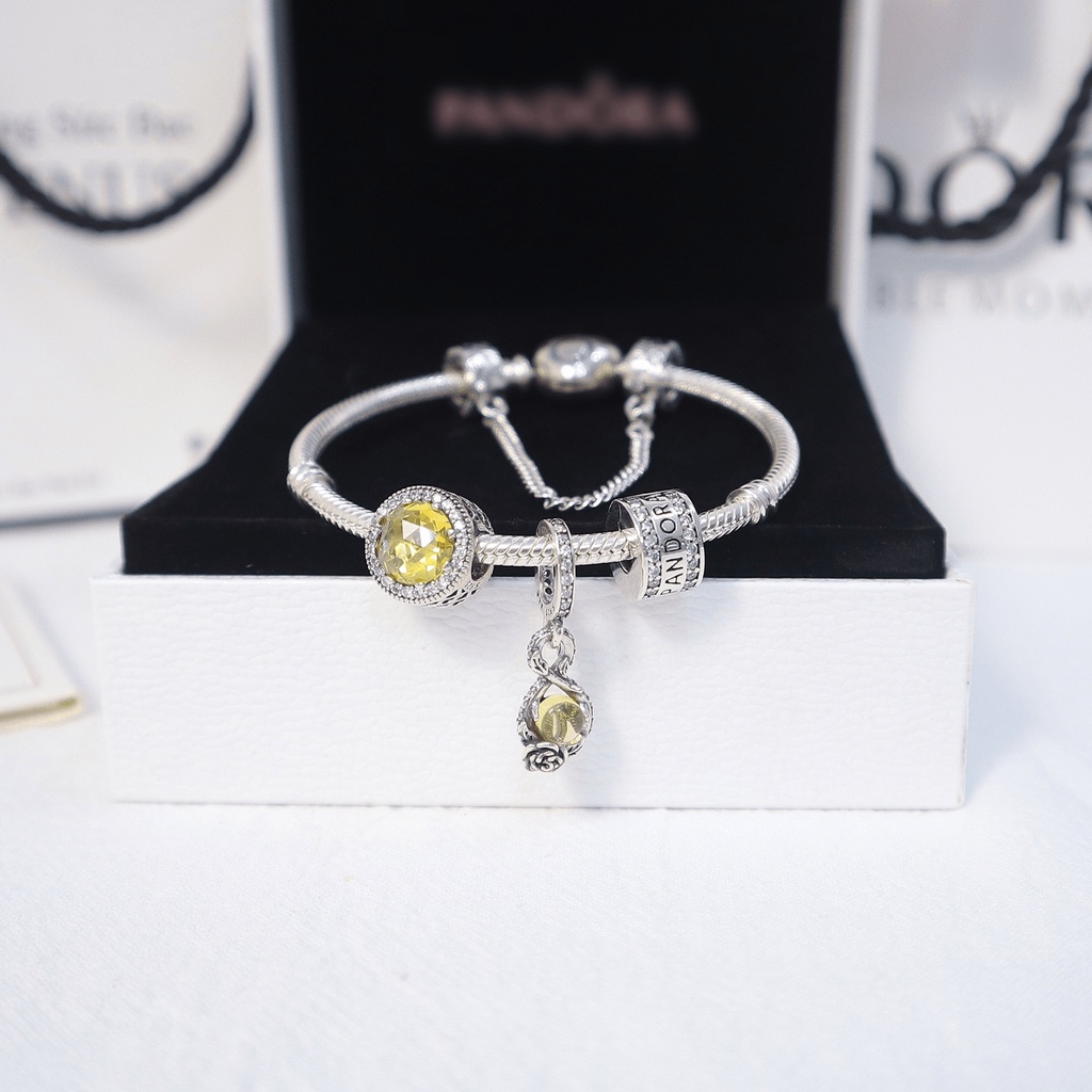 Vòng charm màu vàng mệnh Thổ- Bạc 925 cao cấp- VENUS004