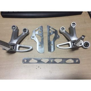 Bộ gác chân raide phun bát gắn dòng xe ex135 ex15 winne LƯỢM 79