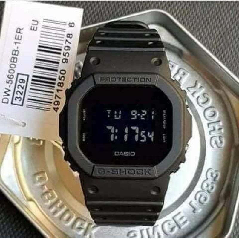 Đồng hồ nam dây nhựa SHOCK DW-5600E-1VDF + TẶNG KÈM HỘP THIẾC | BigBuy360 - bigbuy360.vn