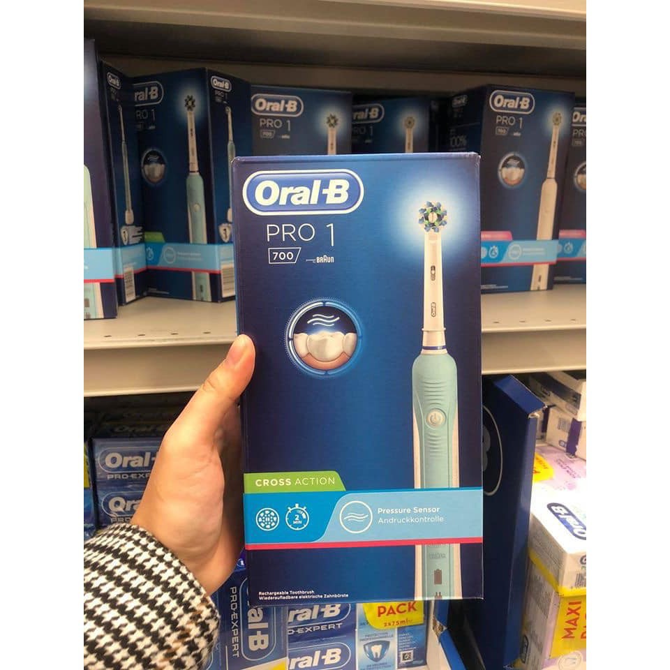 Bàn chải điện Oral B Pro 1 700