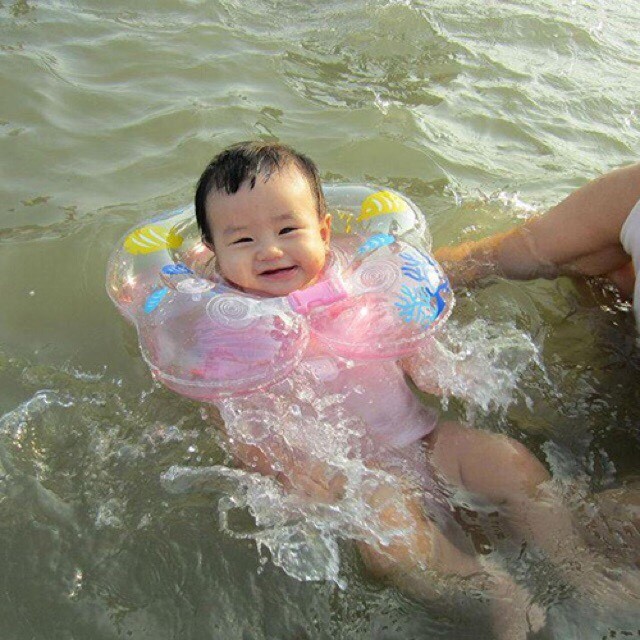 Phao cổ cho bé học bơi - Giúp bé làm quen với nước