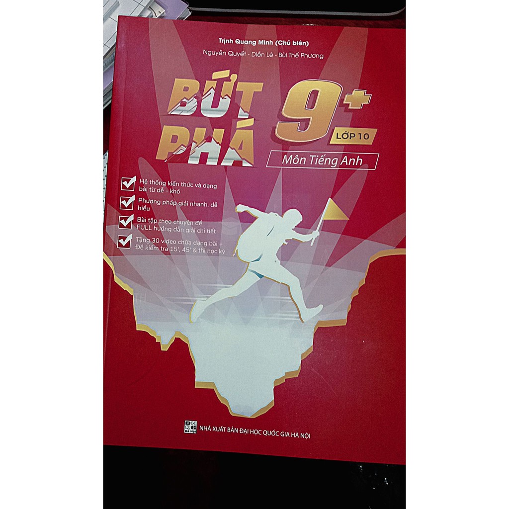 Sách - Bứt phá 9+ môn Tiếng anh lớp 10