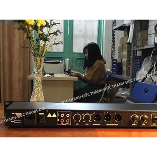 Vang cơ dbx DSP 100