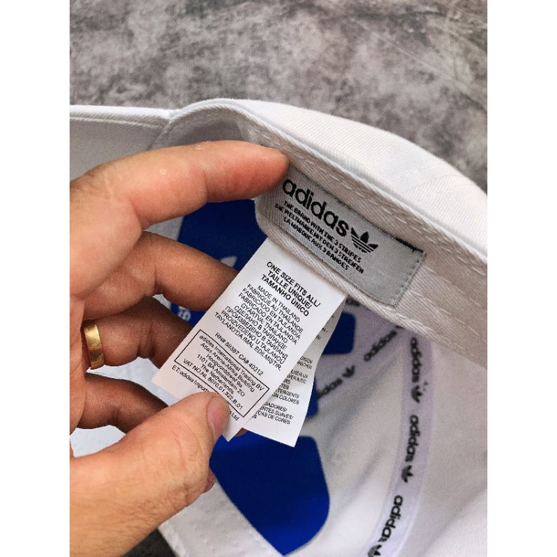 Mũ lưỡi chai trắng logo outline