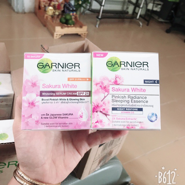 Kem Dưỡng Trắng Da Garnier Sakura White SPF21 Thái Lan