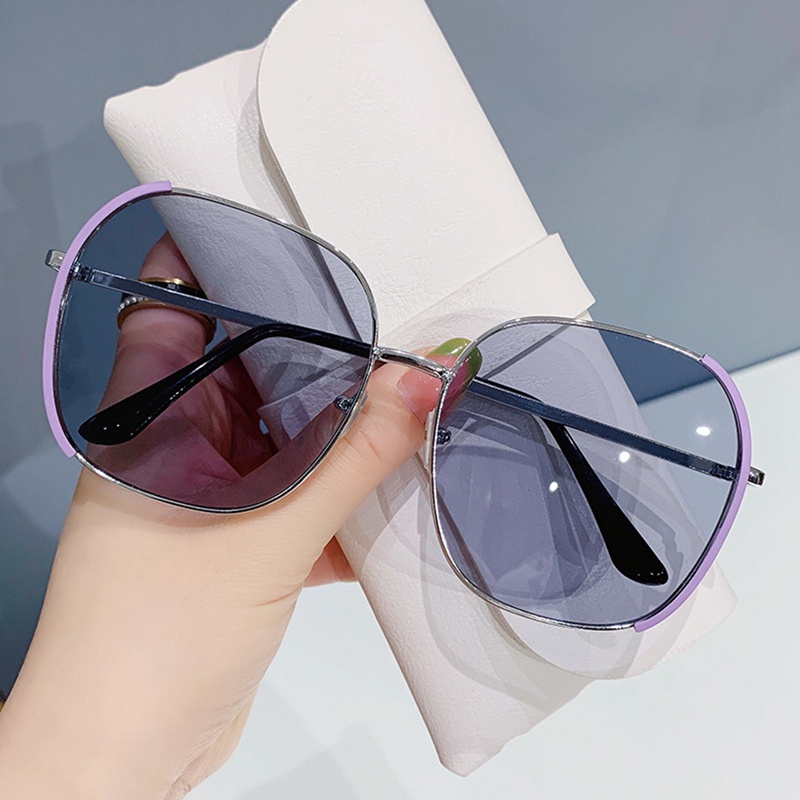Kính Mát Oversize Gọng Đen Thời Trang Cho Nữ