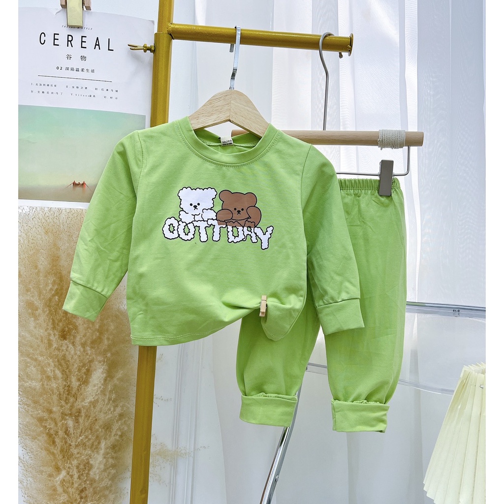 Quần áo thu đông bé trai, bé gái, bộ cotton zip hàn dài tay họa tiết gấu OUTTDAY cho bé