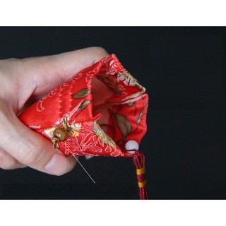 Túi vải gấm lụa đỏ Trung Hoa dáng treo