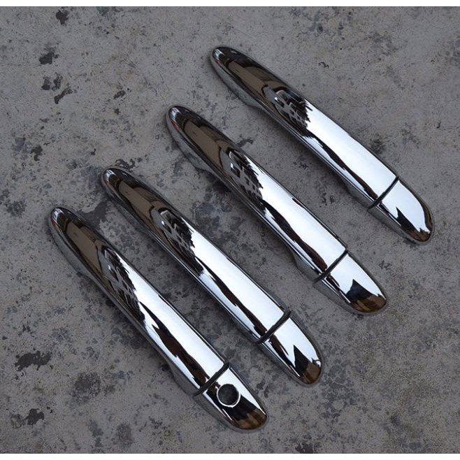 Ốp tay nắm, hõm cửa xe Mazda 2 2015-2023