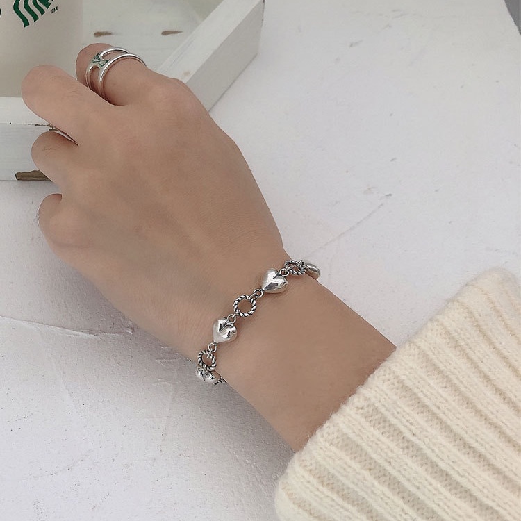 Vòng Đeo Tay Họa Tiết Trái Tim Phong Cách Retro Hàn Quốc Xinh Xắn