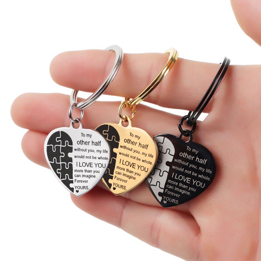 Móc Khóa Hình Trái Tim Khắc Chữ I LOVE YOU