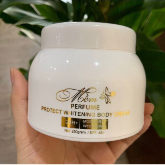 Body A cosmetic mẫu mới