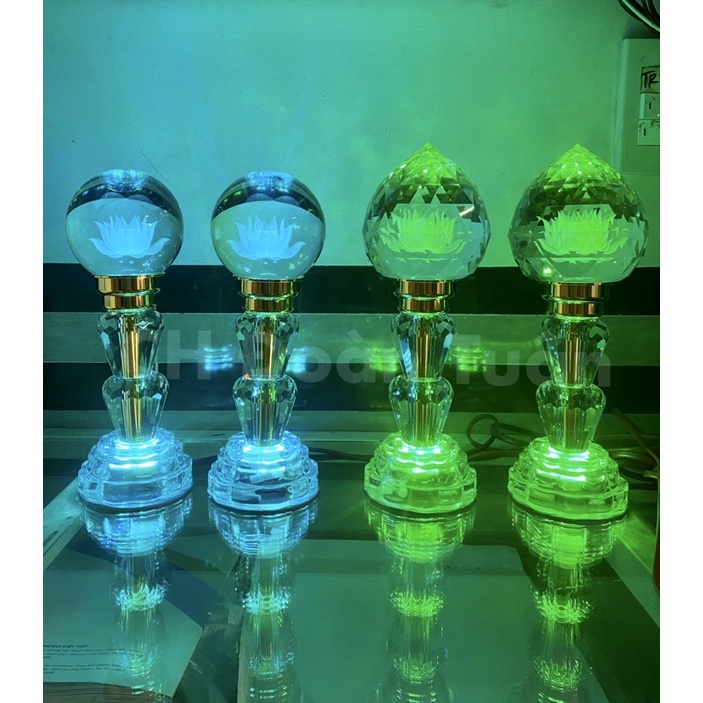 Một cặp đèn thờ quả cầu pha lê, trái đào pha lê cao cấp