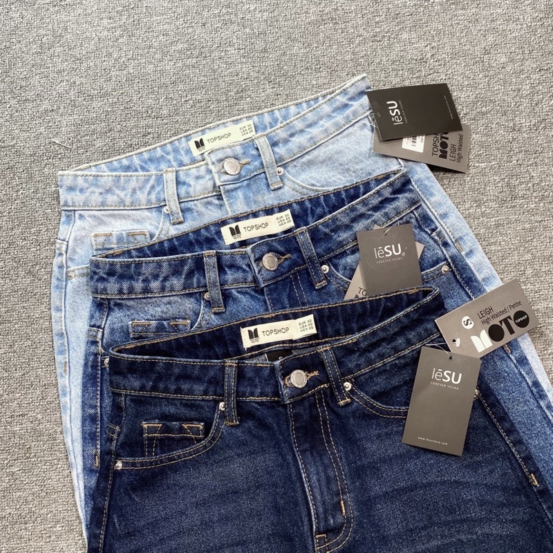 ẢNH TỰ CHỤP CHân váy jeans trơn lai tua lưng cao | BigBuy360 - bigbuy360.vn