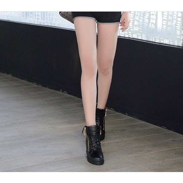 Giay boot nữ cổ cao cá tính B042D màu đen | BigBuy360 - bigbuy360.vn