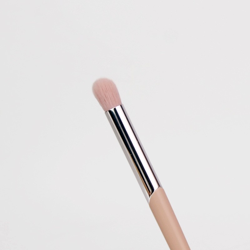 Cọ Blending Mắt Fenty F204