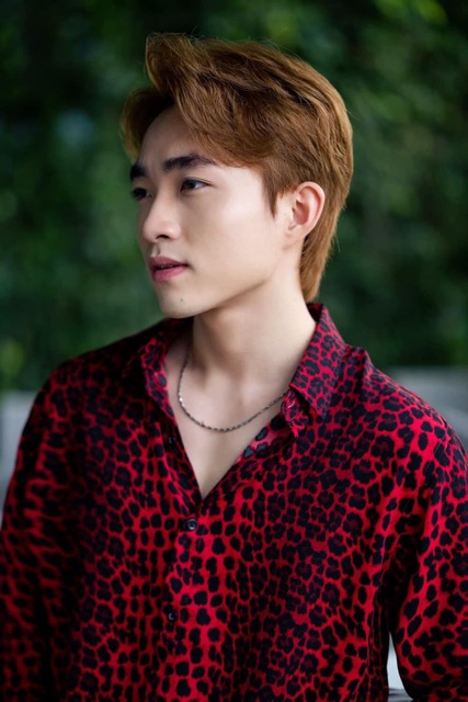 sơ mi beo đỏ